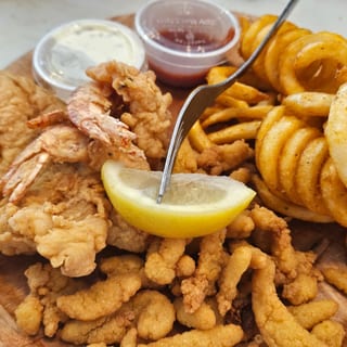 Tarks Famous Fried Combo