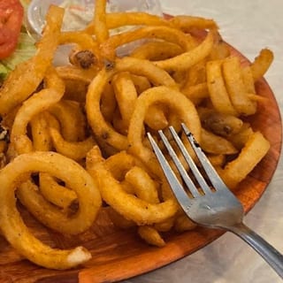 Tarks seasoned Curly Fries (1/2 Lb)