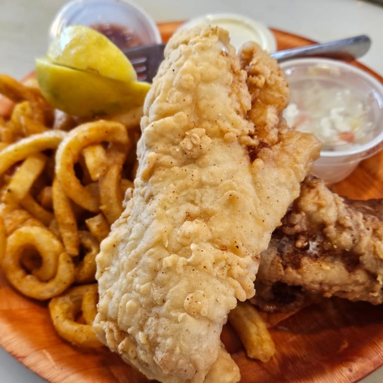 Crunchy Onion Rings: A Bar & Grill Favorite